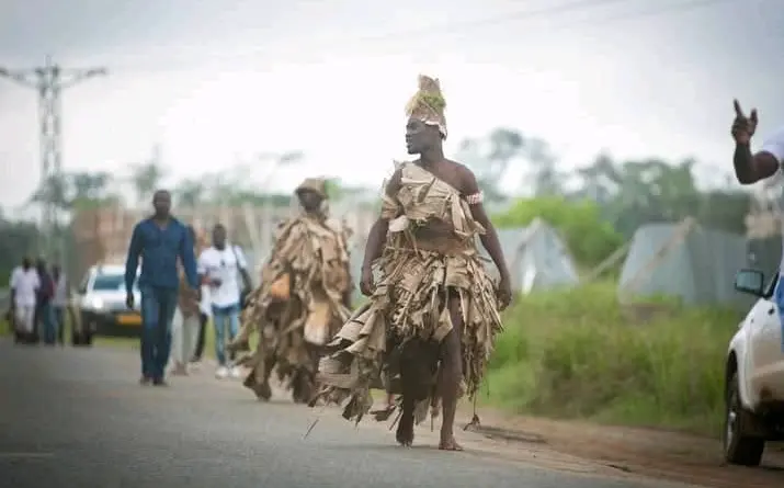 Homme en habit traditionelle